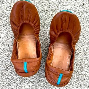 Womens chestnut tieks size 9